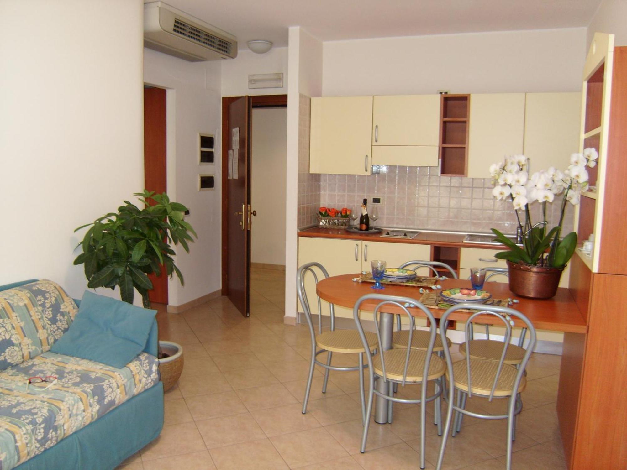 Residence Torre Del Mar Alba Adriatica Kamer foto