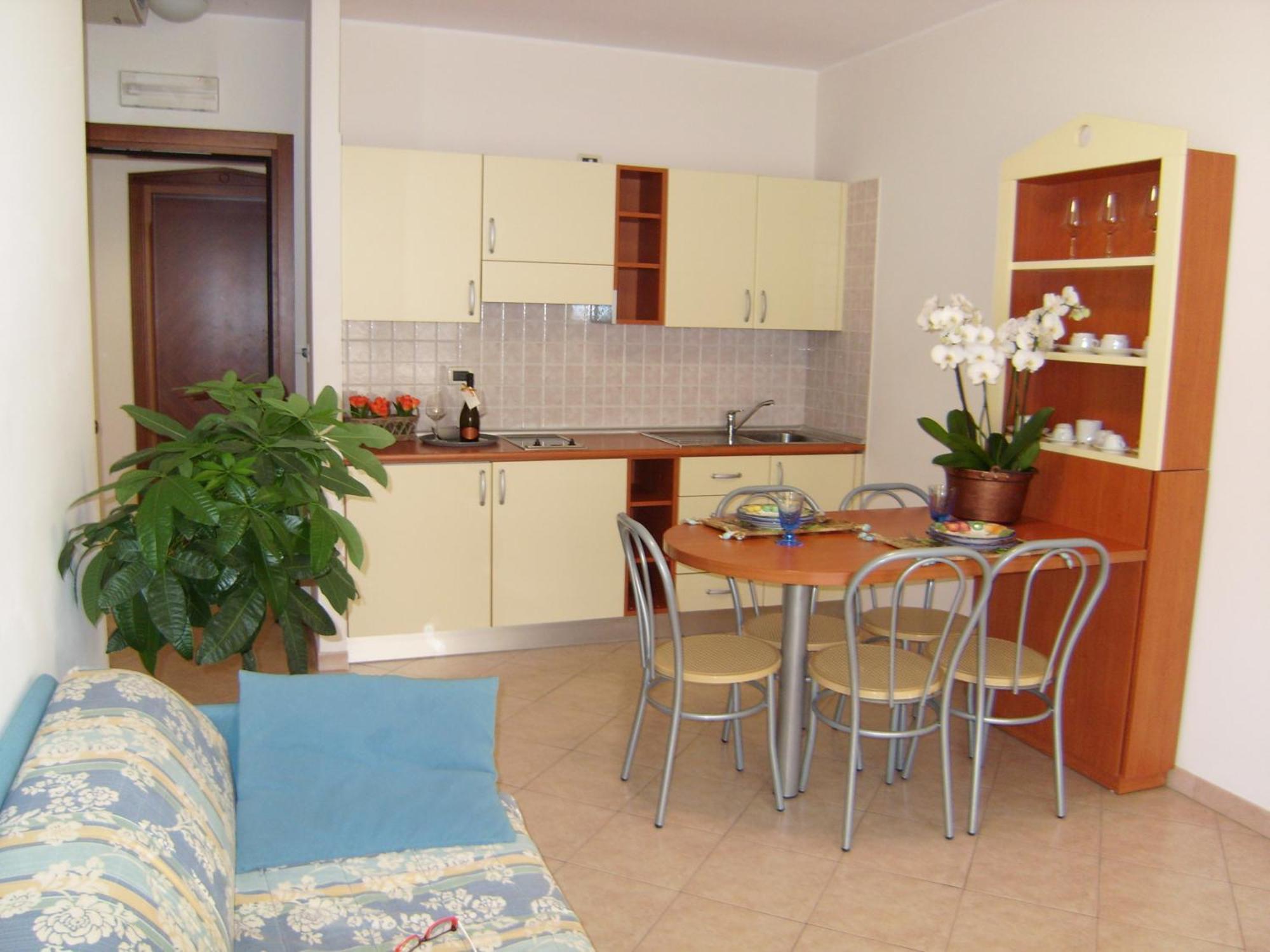 Residence Torre Del Mar Alba Adriatica Kamer foto